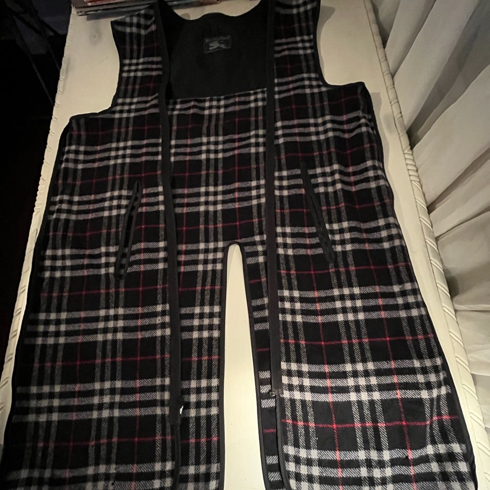 Burberrys’ coat liner
